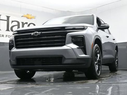 New 2026 Chevrolet Traverse LT w/ Midnight/Sport Edition AWD/4WD image 35