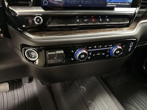 New 2026 GMC Sierra 2500 SLE w/ SLE Value Package; image 17