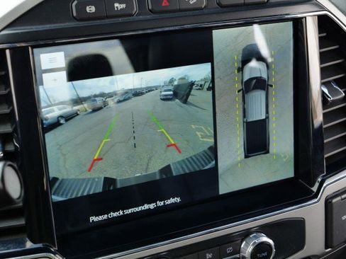 Used 2022 Ford F350 Lariat w/ Black Appearance Package image 10