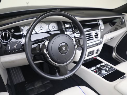 Certified 2017 Rolls-Royce Dawn image 40