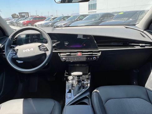 New 2026 Kia Niro EX FWD image 18
