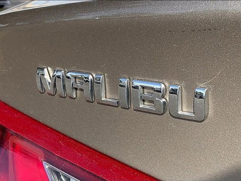 Used 2022 Chevrolet Malibu LT image 10