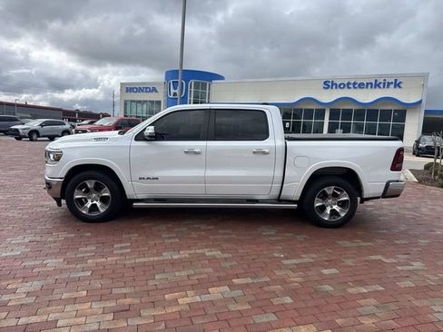 Used 2019 RAM 1500 Laramie AWD/4WD image 3
