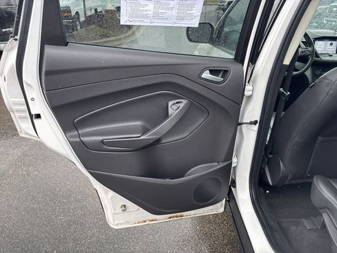 Used 2019 Ford Escape SEL image 28