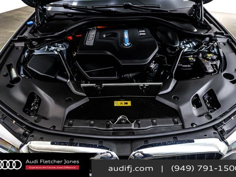 Used 2018 BMW 530e image 10