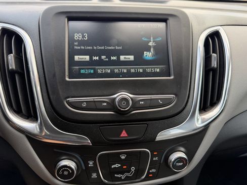 Used 2018 Chevrolet Equinox LS image 14