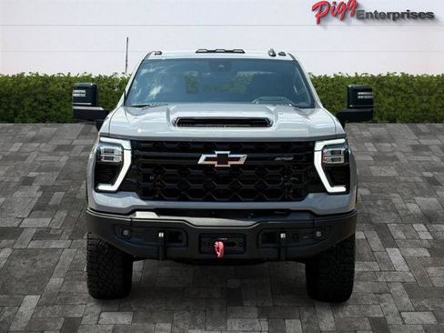 Used 2024 Chevrolet Silverado 2500 ZR2 w/ ZR2 Bison Edition AWD/4WD image 5
