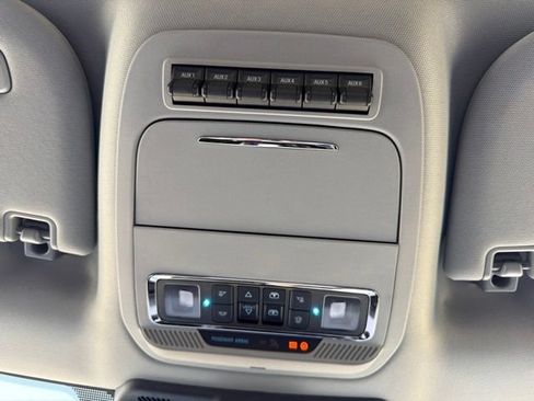 New 2026 Ford F250 Lariat w/ Black Appearance Package AWD/4WD image 13