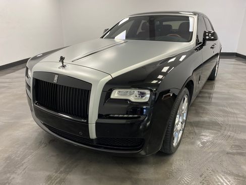 Used 2015 Rolls-Royce Ghost image 2
