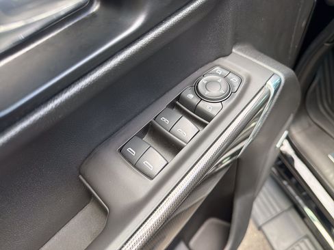 Used 2021 GMC Sierra 1500 AT4 w/ AT4 Value Package AWD/4WD image 15