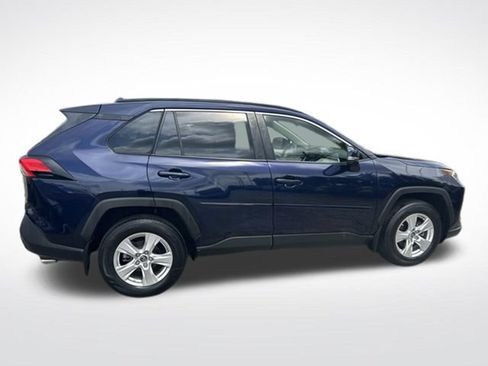 Used 2019 Toyota RAV4 XLE FWD image 18