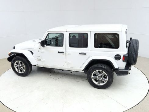 Used 2023 Jeep Wrangler Sahara image 16