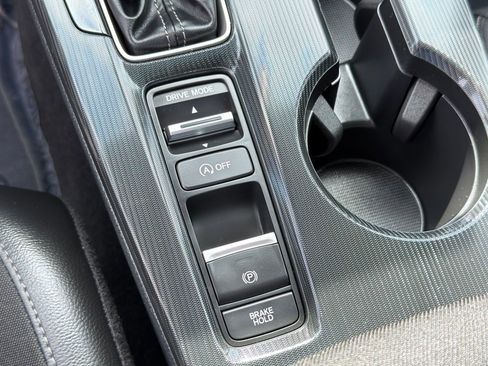 Used 2025 Honda Civic Sport image 25