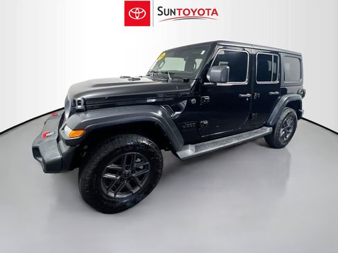 Used 2024 Jeep Wrangler Unlimited Sport AWD/4WD image 9