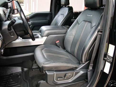 Used 2017 Ford F250 Platinum w/ Platinum Ultimate Package image 25