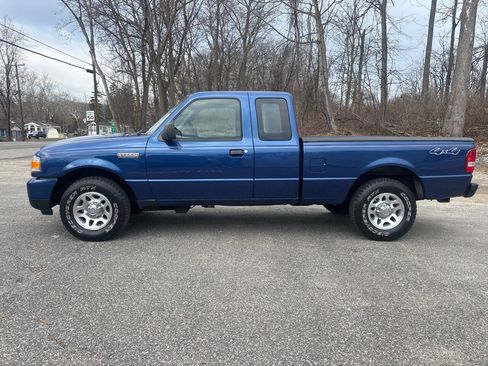 Used 2011 Ford Ranger XLT image 2