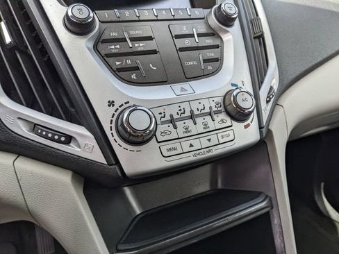 Used 2017 GMC Terrain SLE FWD image 24
