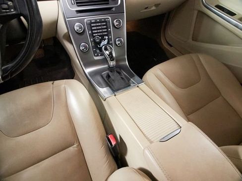 Used 2015 Volvo S60 T5 Premier Plus FWD image 10