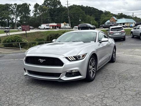 Used 2017 Ford Mustang Premium RWD image 3