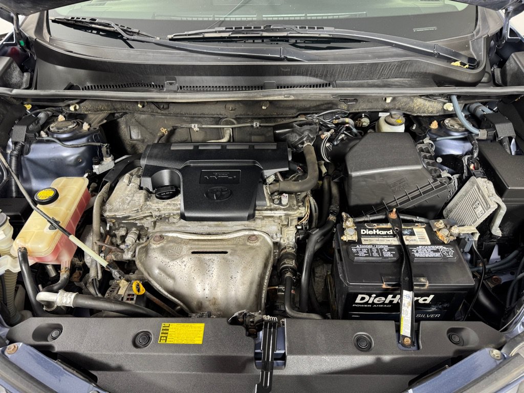 Used 2013 Toyota RAV4 LE FWD image 28