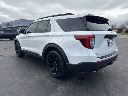 Used 2023 Ford Explorer ST-Line w/ Class IV Trailer Tow Package image 2