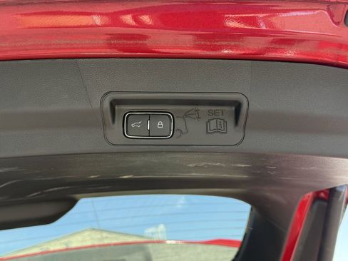 Used 2025 Ford Explorer ST-Line image 16