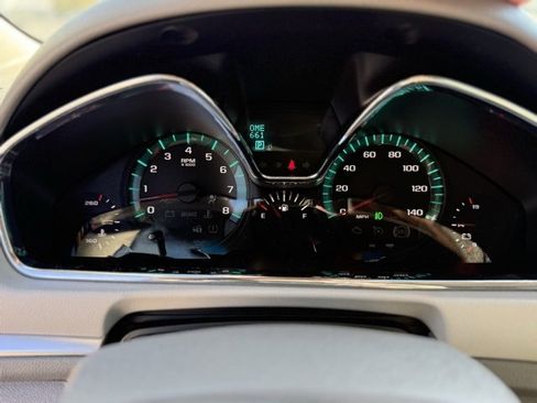 Used 2017 Chevrolet Traverse LT w/ Style and Technology Package image 11