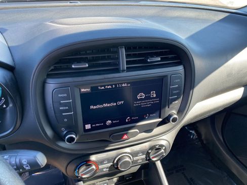 Used 2025 Kia Soul LX w/ LX Technology Package image 20