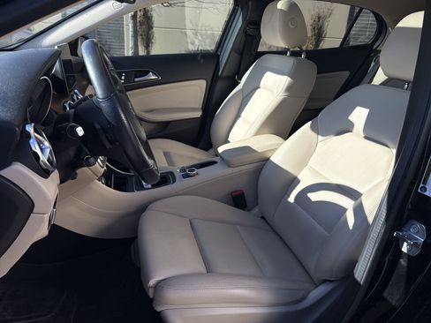 Used 2019 Mercedes-Benz GLA 250 4MATIC image 15