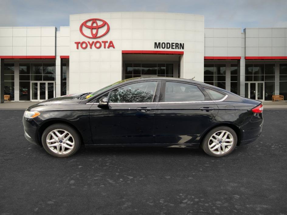 Used 2016 Ford Fusion SE FWD image 17