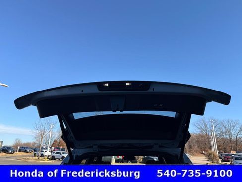 Used 2024 Volvo XC40 B5 Core w/ Protection Package image 16