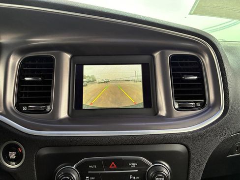 Used 2020 Dodge Charger SXT w/ Blacktop Package image 19