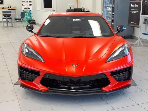 Used 2021 Chevrolet Corvette Stingray Preferred Cpe w/ Z51 Performance Package RWD image 2