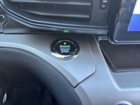 Used 2021 Ford Explorer XLT image 21