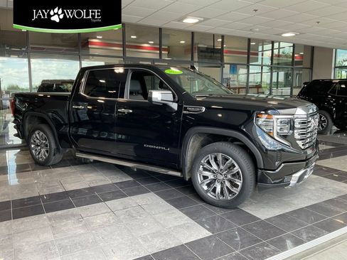 Used 2024 GMC Sierra 1500 Denali w/ Denali Reserve Package AWD/4WD image 1