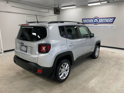 Used 2018 Jeep Renegade Latitude image 8
