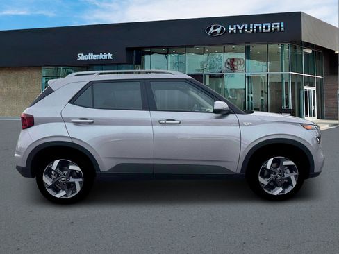 New 2026 Hyundai Venue SEL image 9