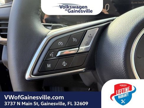 Used 2025 Buick Envision Avenir image 23