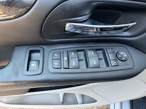 Used 2018 Dodge Grand Caravan SE w/ UConnect Hands-Free Group FWD image 21