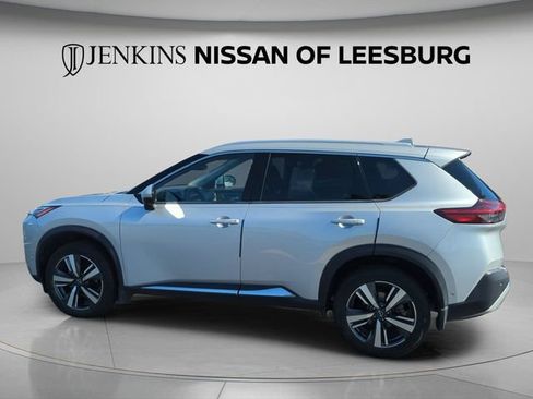 Certified 2022 Nissan Rogue Platinum w/ Head-Up Display Package FWD image 10