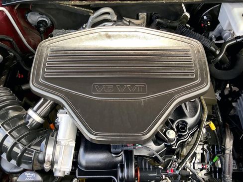 Used 2021 GMC Acadia SLE image 31