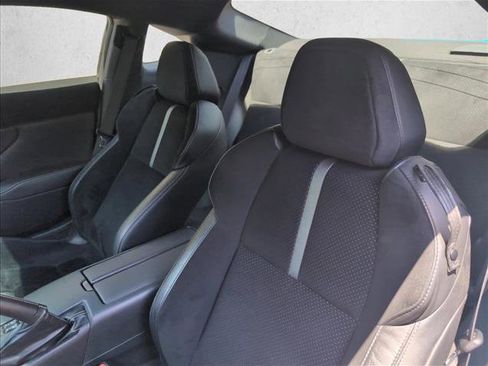 Used 2022 Toyota GR86 Premium w/ ALL Weather Mat Package (TMS) RWD image 9