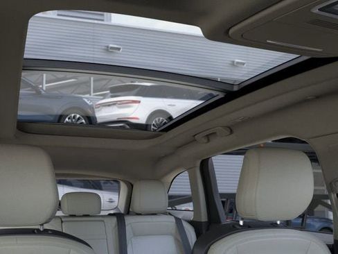 New 2026 Lincoln Nautilus Premier w/ Equipment Group 102A image 44