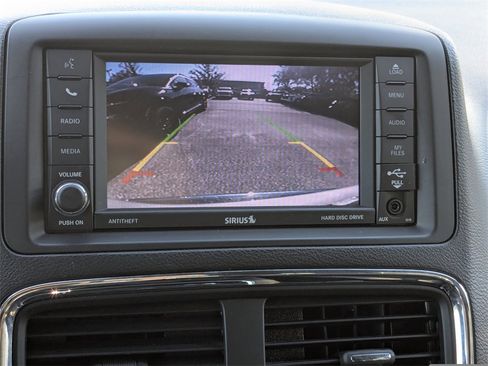 Used 2019 Dodge Grand Caravan SXT image 17