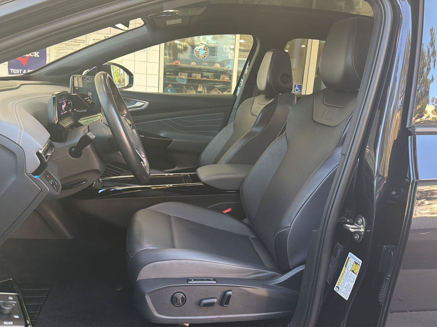 Certified 2023 Volkswagen ID.4 S RWD image 15