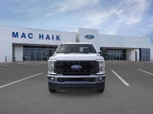 New 2026 Ford F250 XL w/ XL Chrome Package image 6