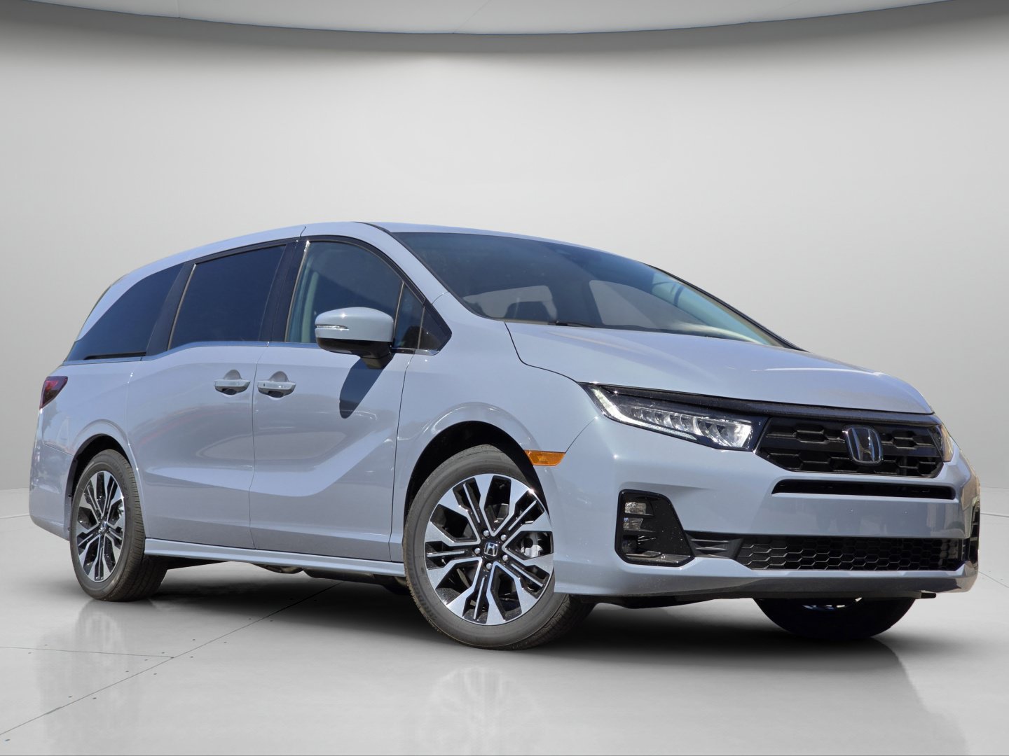 New 2026 Honda Odyssey Elite image 2