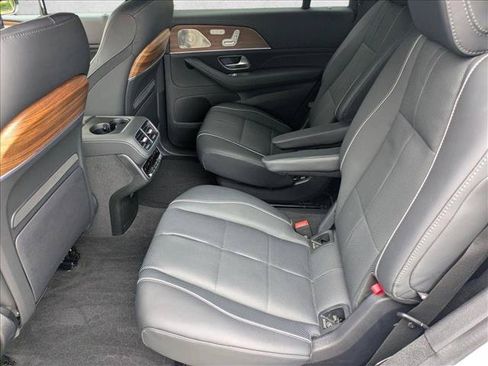 Certified 2024 Mercedes-Benz GLS 580 4MATIC image 21