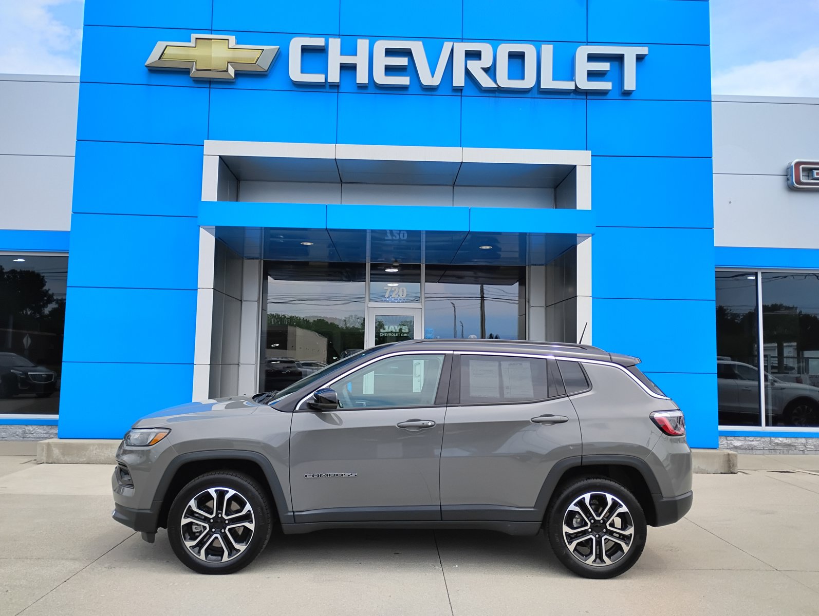 Used 2023 Jeep Compass Limited AWD/4WD image 11