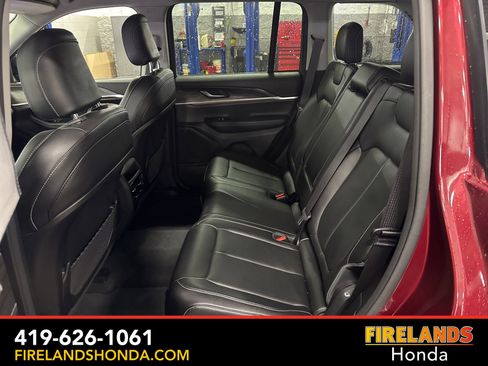 Used 2023 Jeep Grand Cherokee Limited image 29